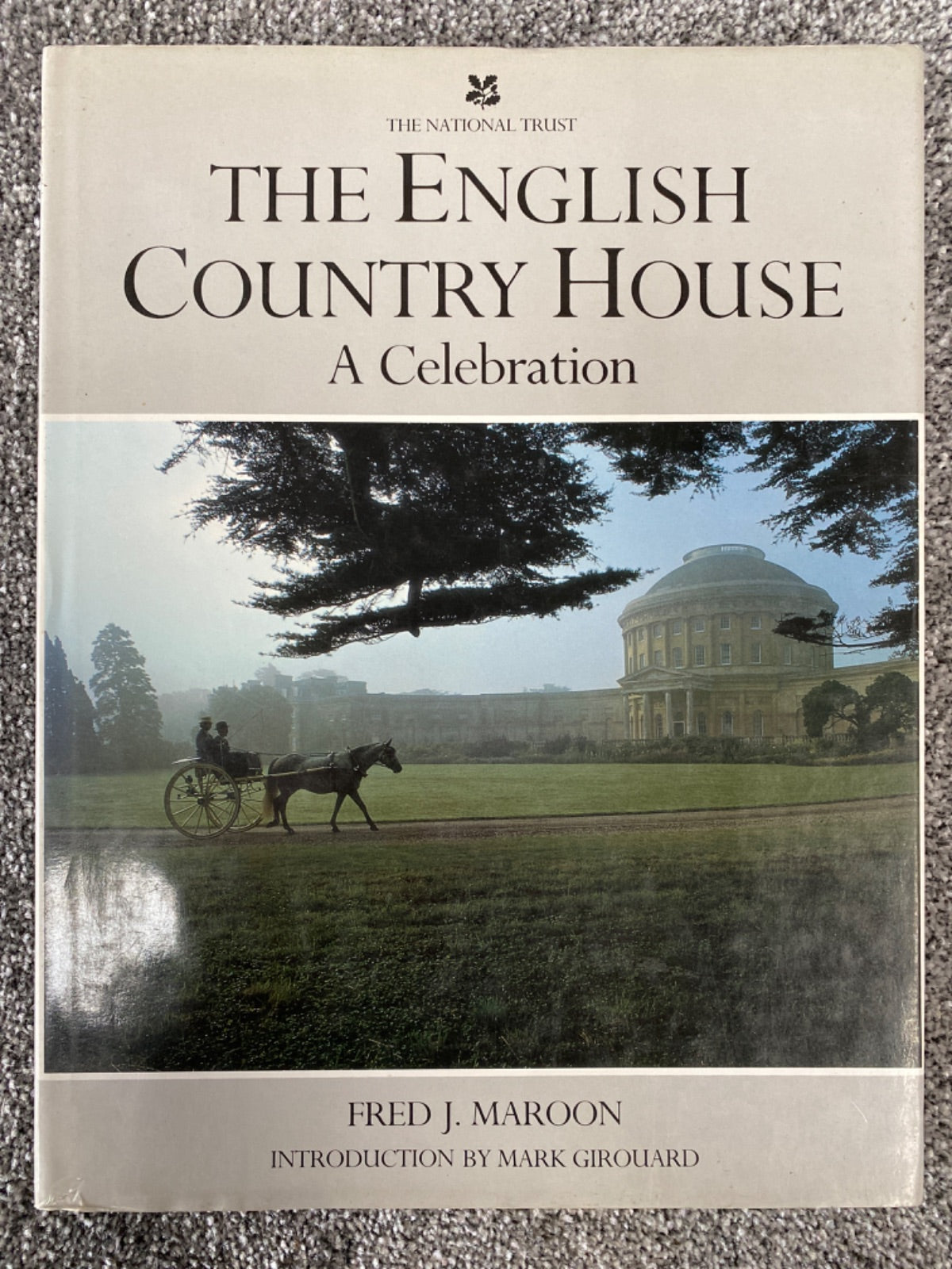 The English Country House - Fred J. Maroon