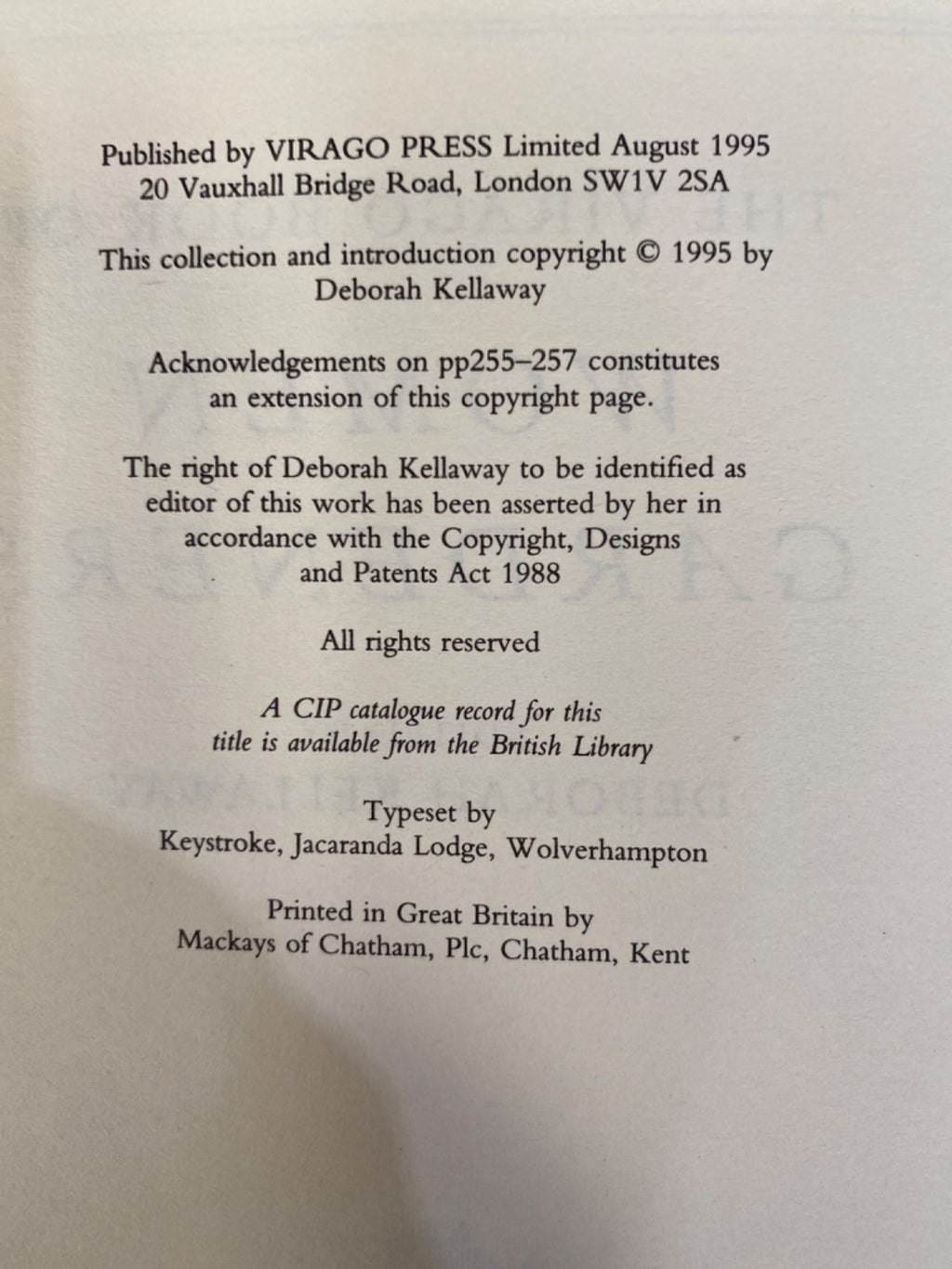 The Virago Book of Women Gardeners - Deborah Kellaway