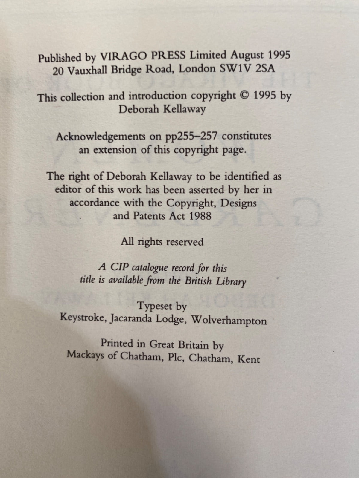 The Virago Book of Women Gardeners - Deborah Kellaway