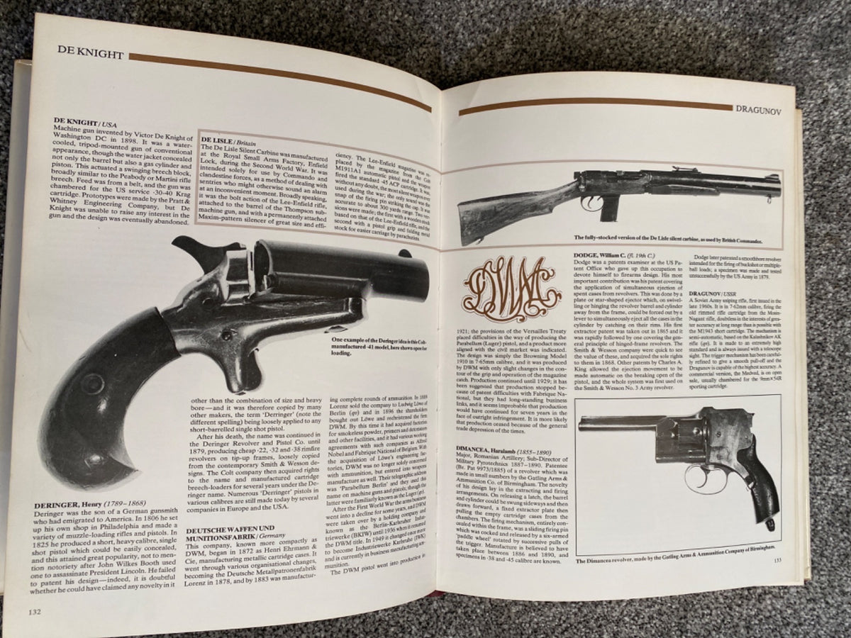 The Illustrated Encyclopedia of Firearms - Ian V. Hogg