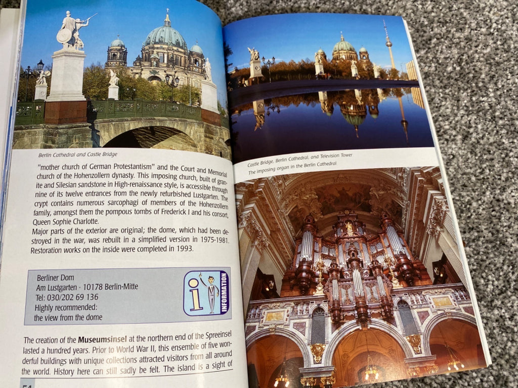 Berlin: City Guide to the Most Important Sights ; [with City Map and Subway Planner]