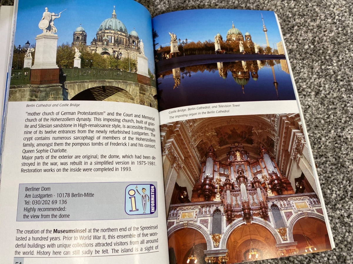 Berlin: City Guide to the Most Important Sights ; [with City Map and Subway Planner]