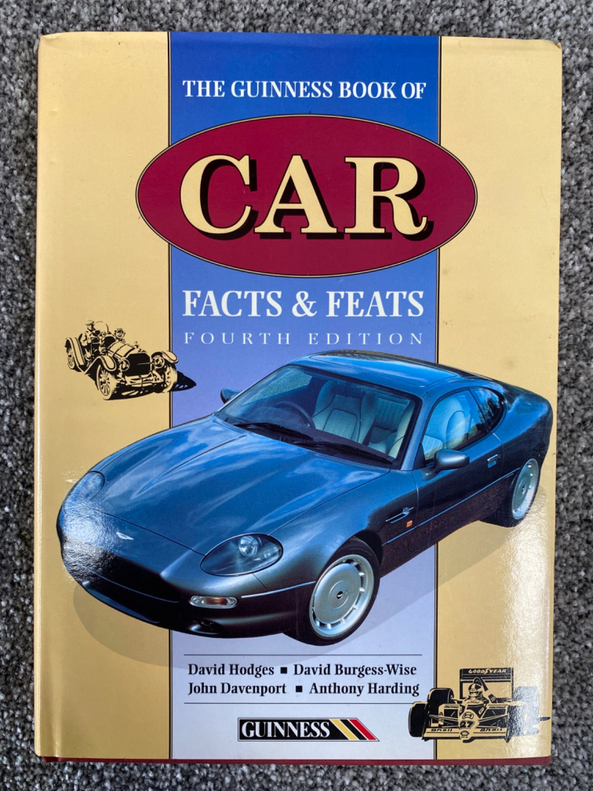 The Guinness book of car facts & feats - David W. Hodges