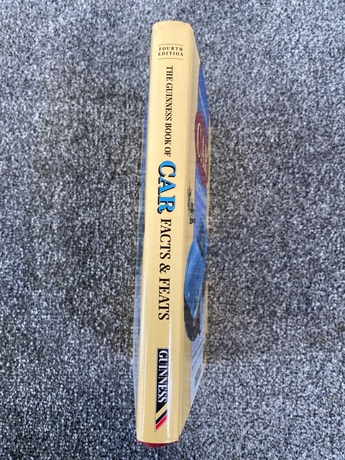 The Guinness book of car facts & feats - David W. Hodges