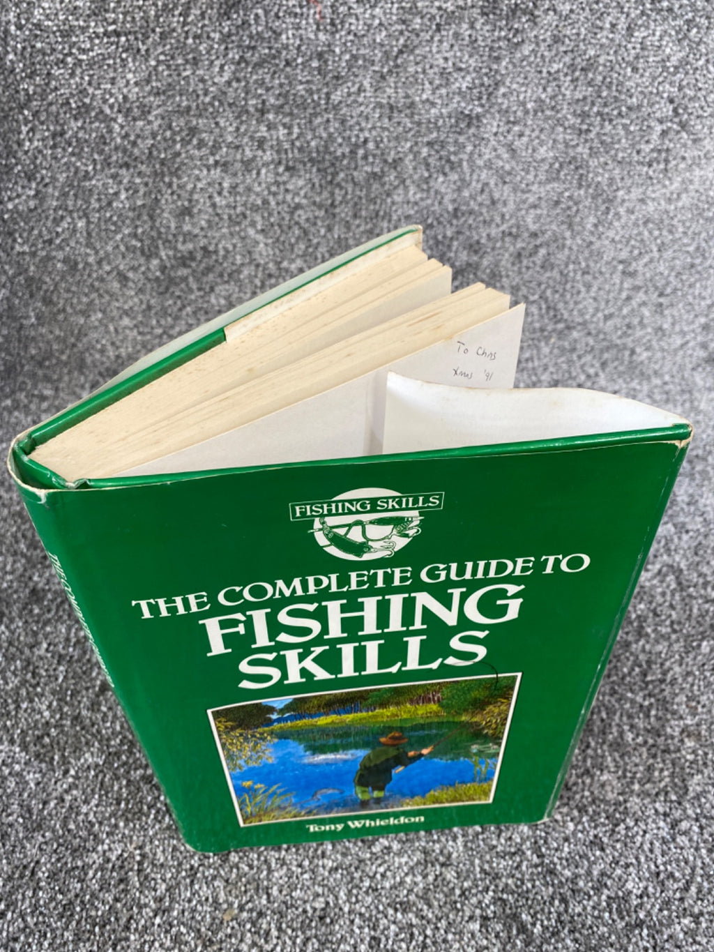 The complete guide to fishing skills - Tony Whieldon