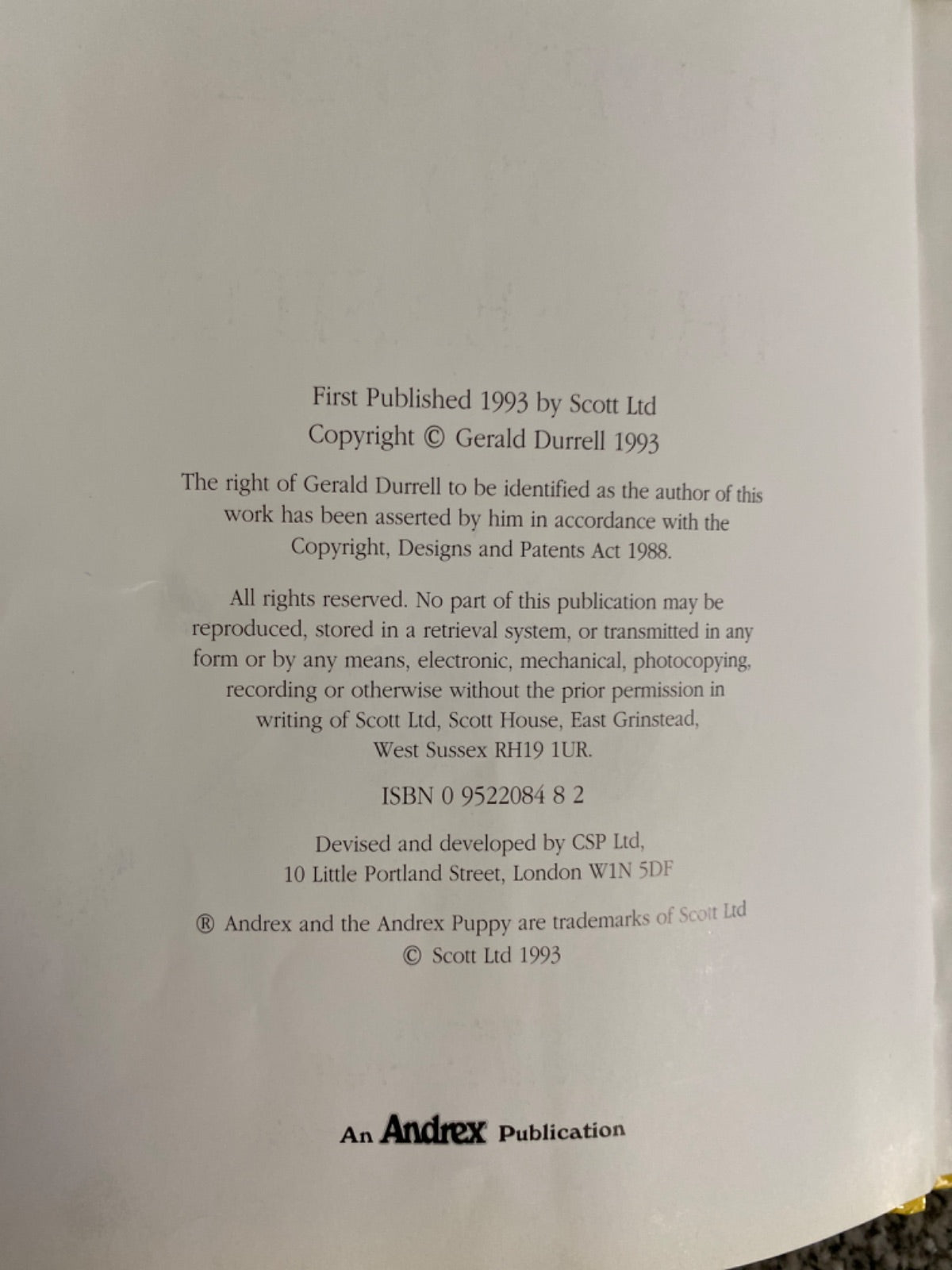Puppy's beach adventure - Gerald Malcolm Durrell