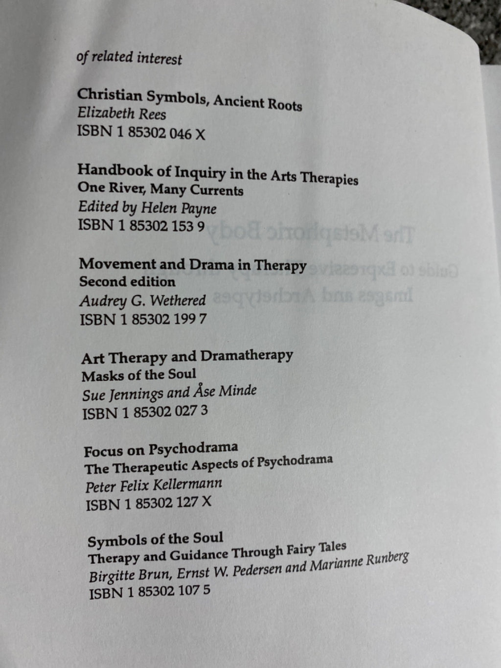 The metaphoric body: guide to expressive therapy through images and archetypes - Leah Bartal