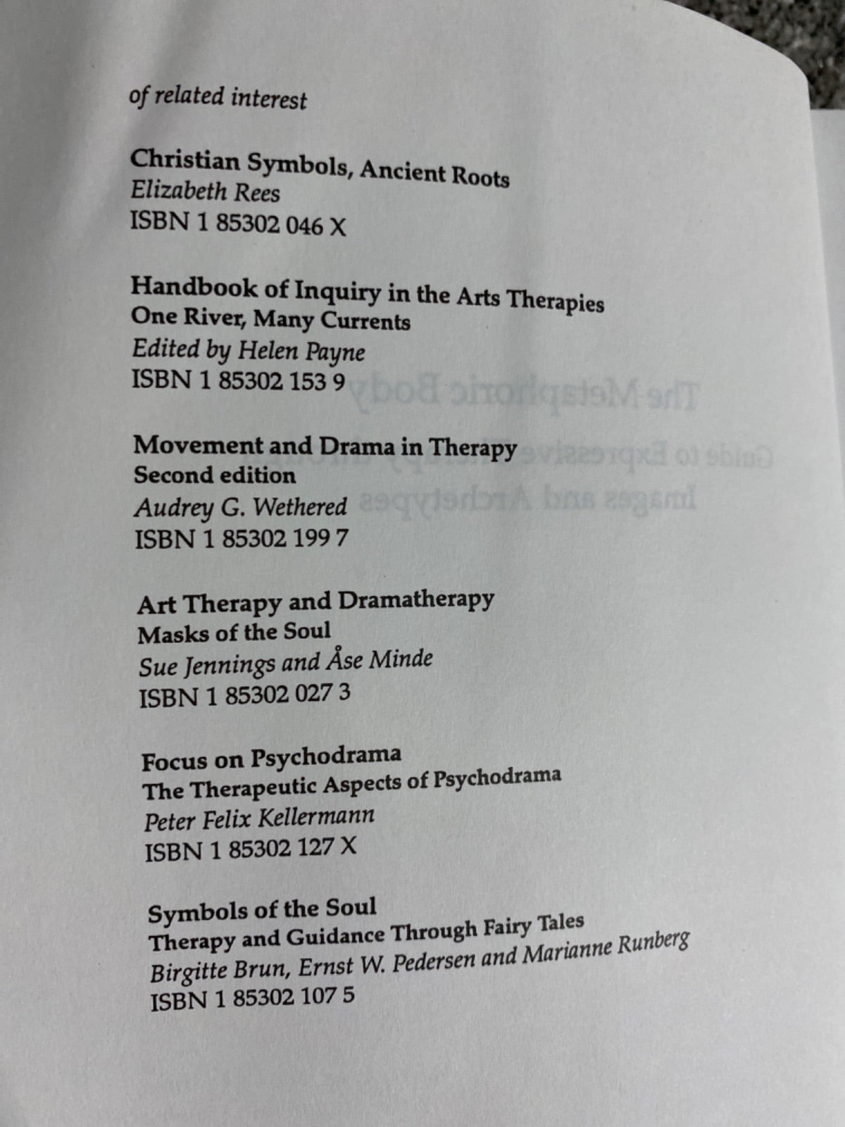 The metaphoric body: guide to expressive therapy through images and archetypes - Leah Bartal
