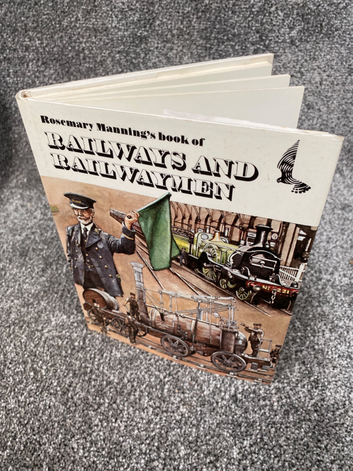 Railways and Railwaymen - Rosemary Manning