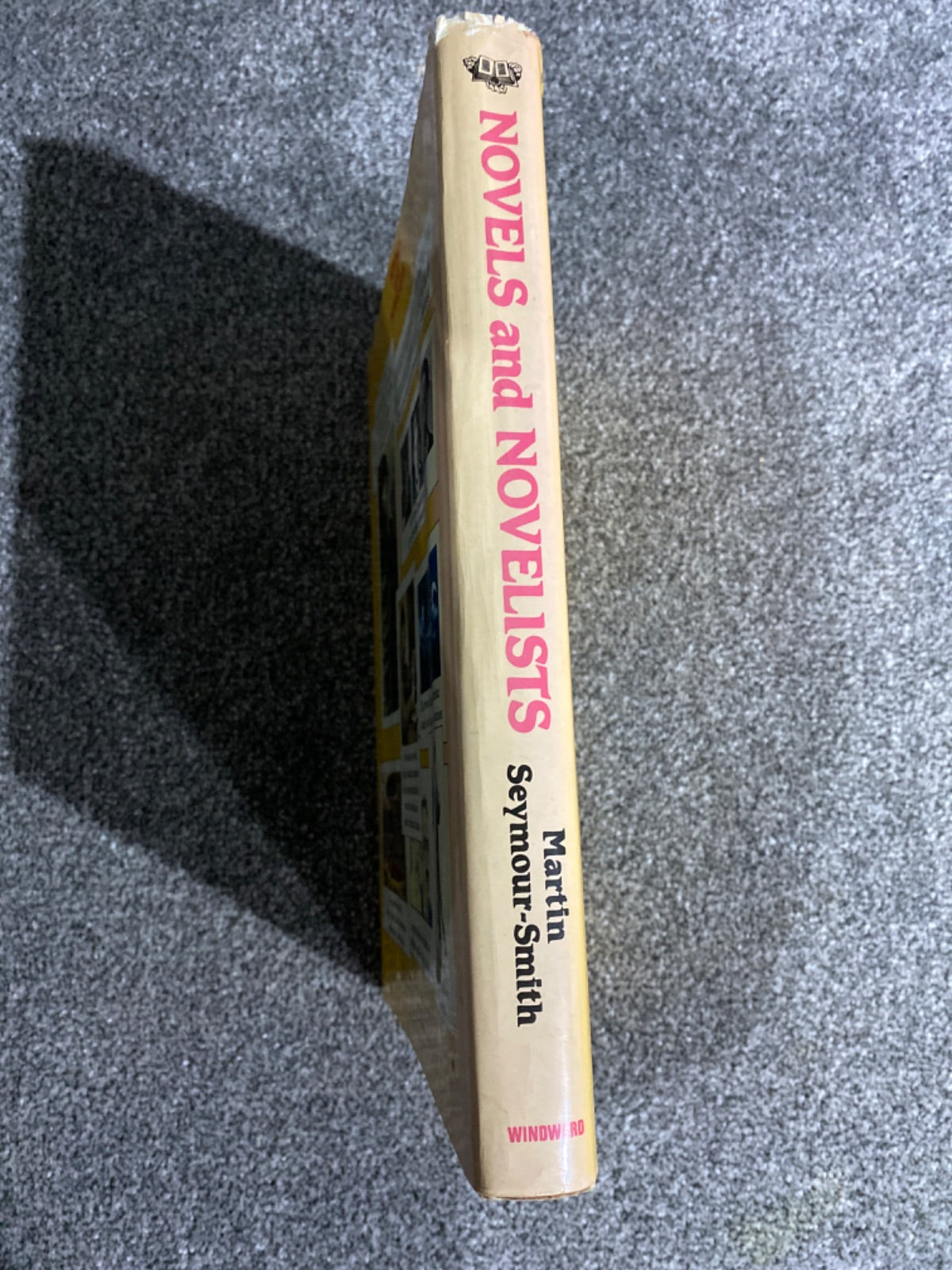 Novels and novelists: a guide to the world of fiction - Martin Seymour-Smith