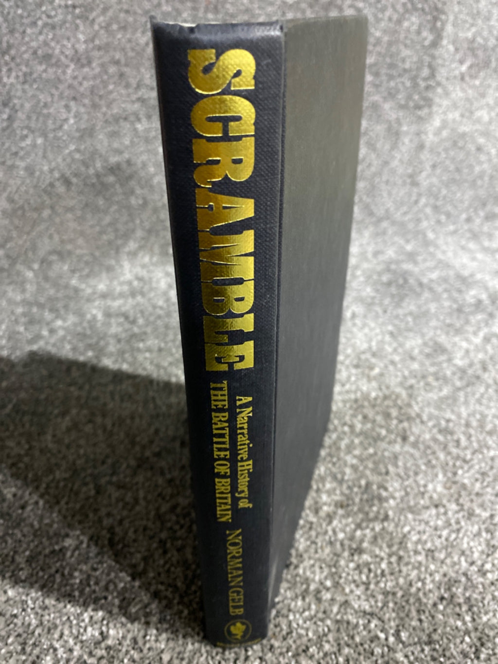 Scramble: a narrative history of the Battle of Britain - Norman Gelb