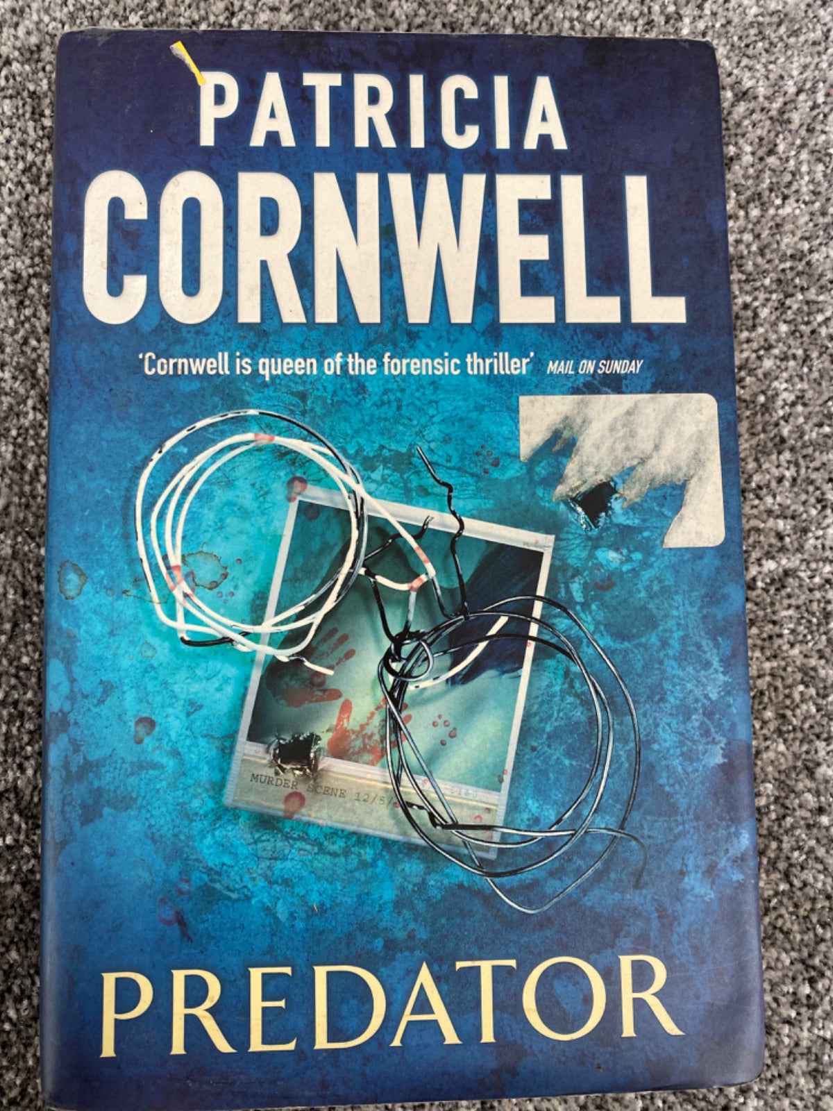 Predator (Large Print Edition) - Patricia Cornwell