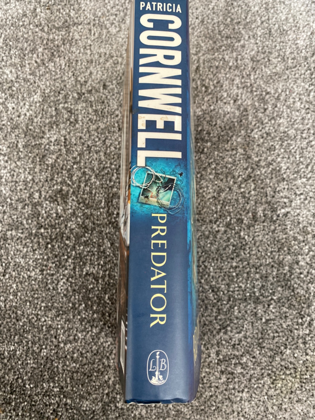 Predator (Large Print Edition) - Patricia Cornwell