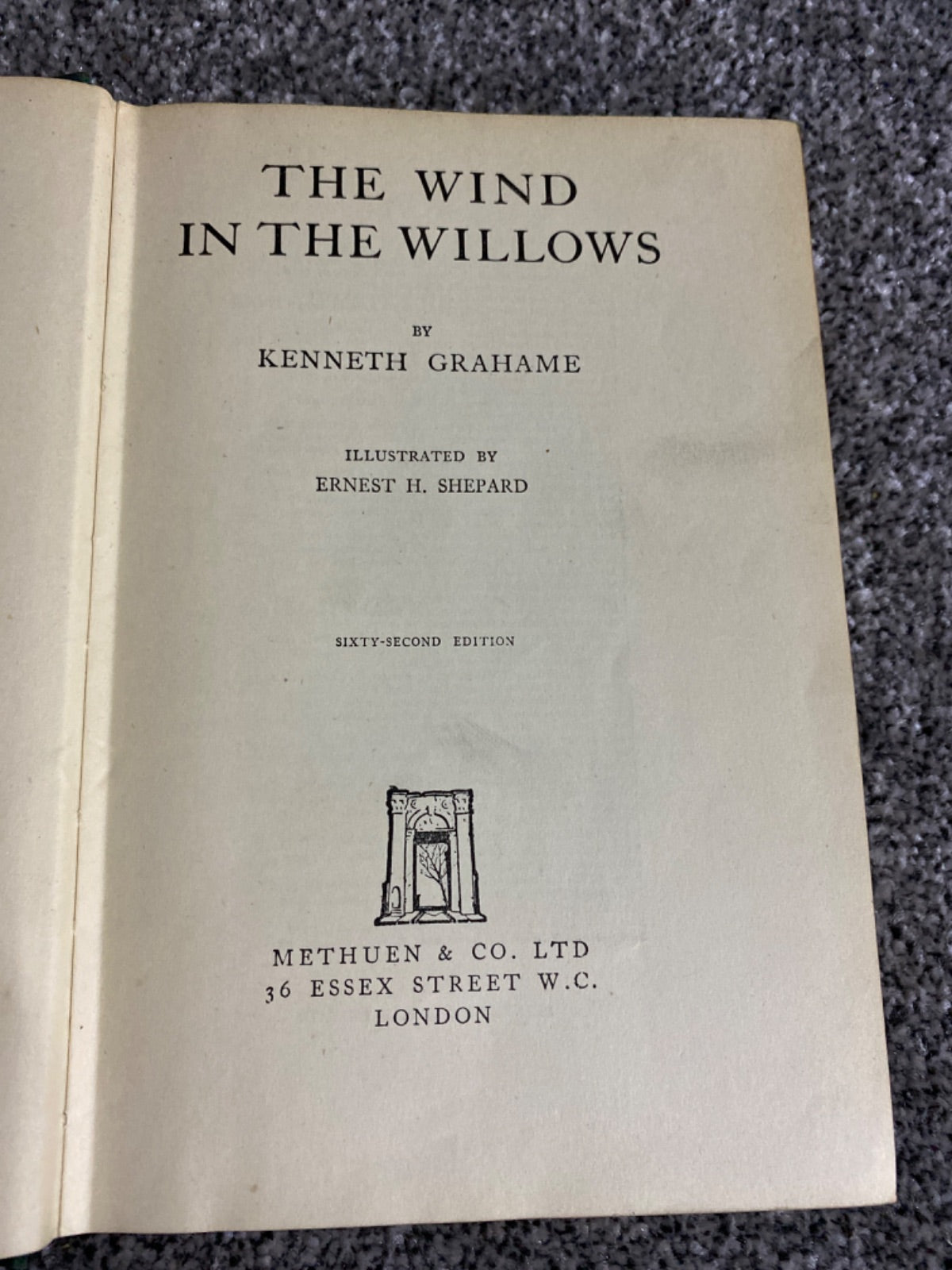 The Wind in the Willows - Kenneth Grahame