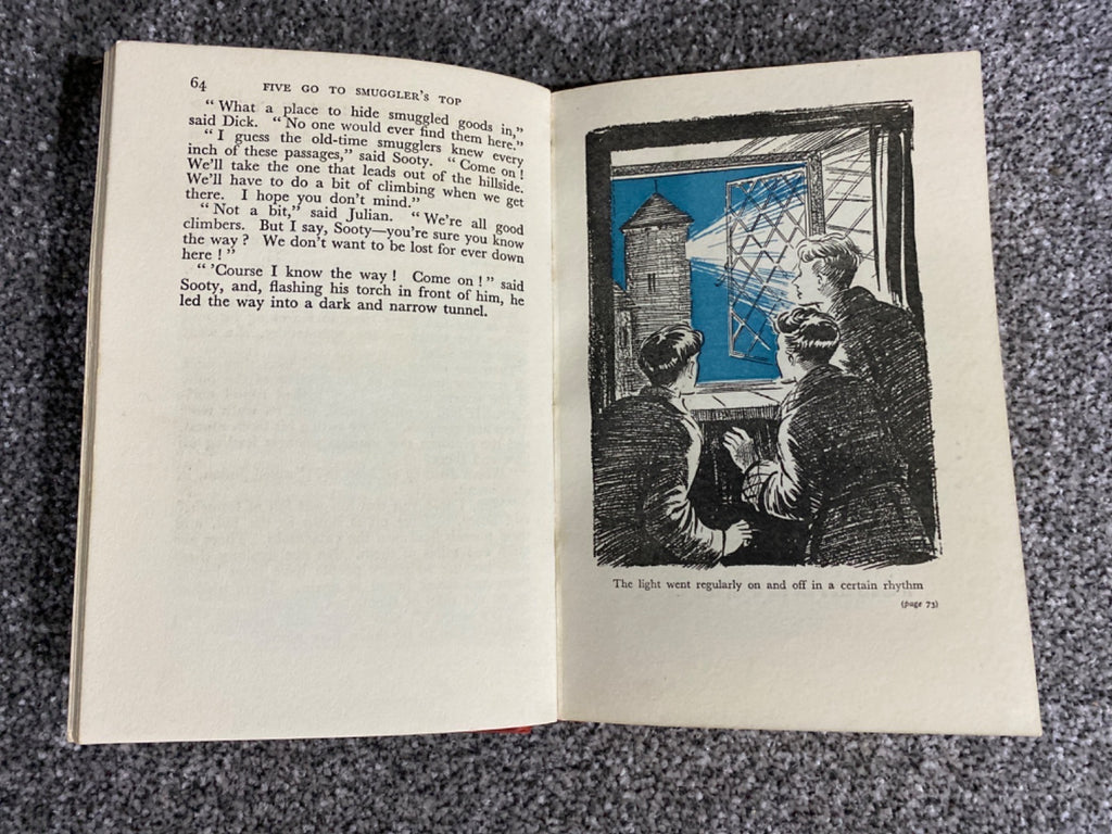 Five Go to Smuggler's Top - Enid Blyton