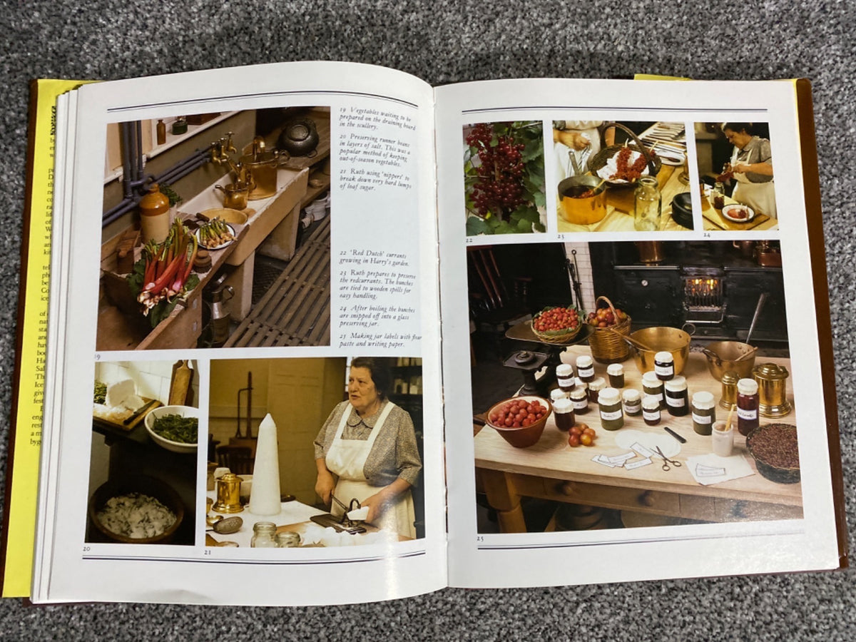 The Victorian kitchen - Jennifer Davies