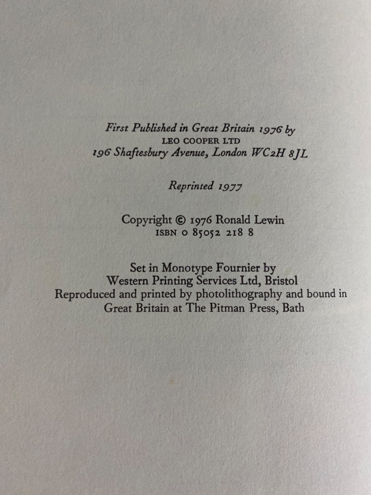Slim: the standardbearer : a biography of Field-Marshal the Viscount Slim - Ronald Lewin