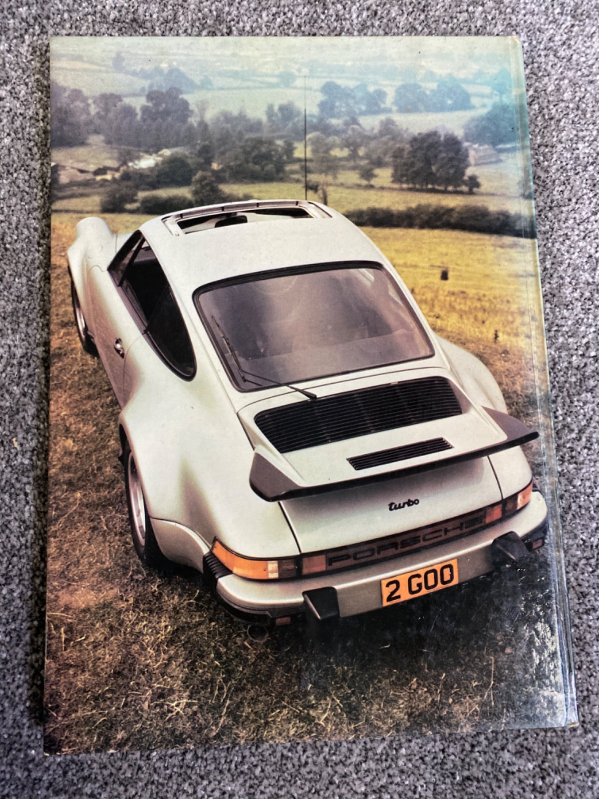 Everyone's Book of Classic Cars - Peter Roberts
