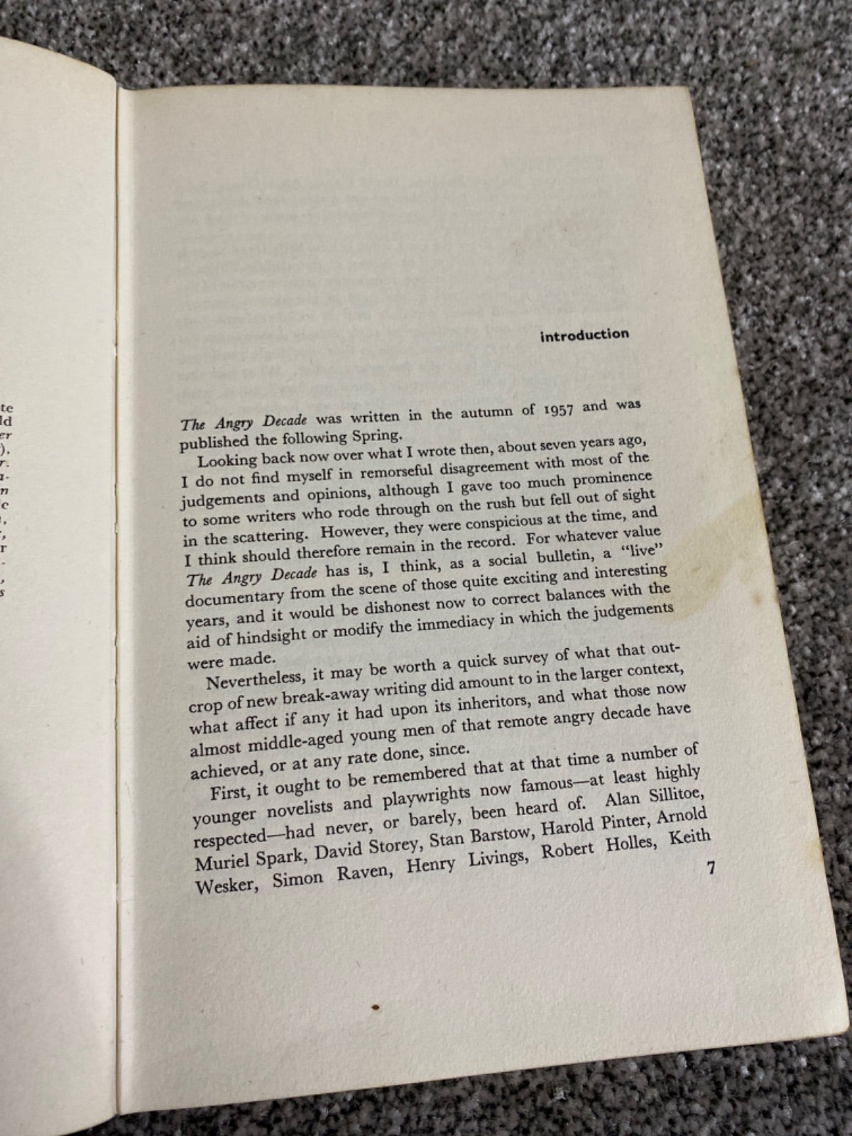The Angry Decade: a survey of the cultural revolt of the nineteen-fifties - Kenneth Allsop
