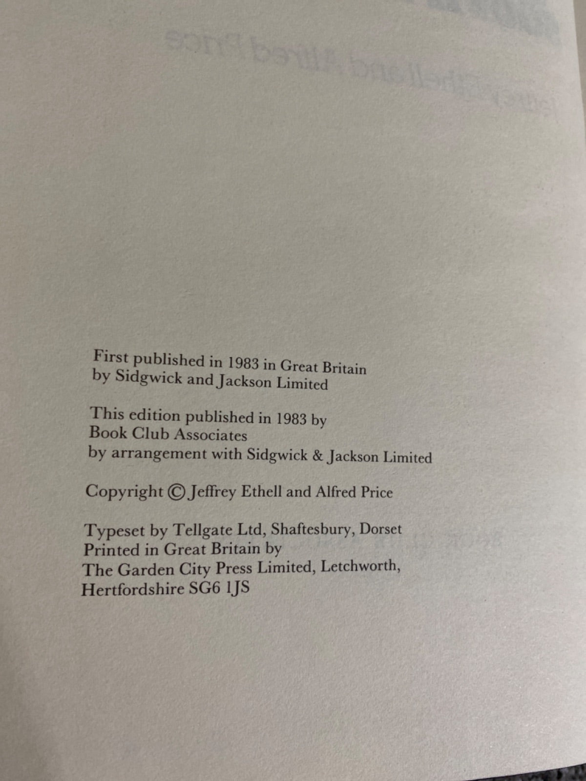 Air War South Atlantic - Jeffrey Ethell and Alfred Price