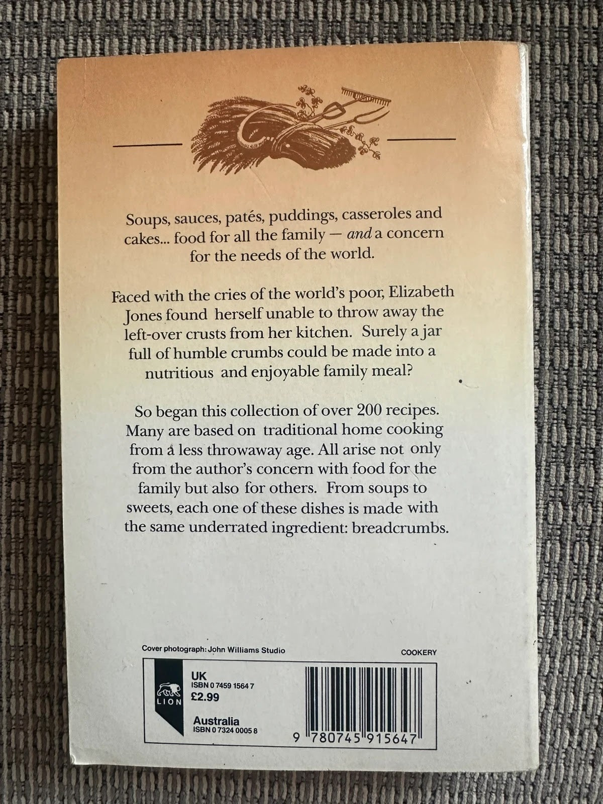 The Humble Crumb - A Cookbook for Careful Cooks - Elizabeth Jones