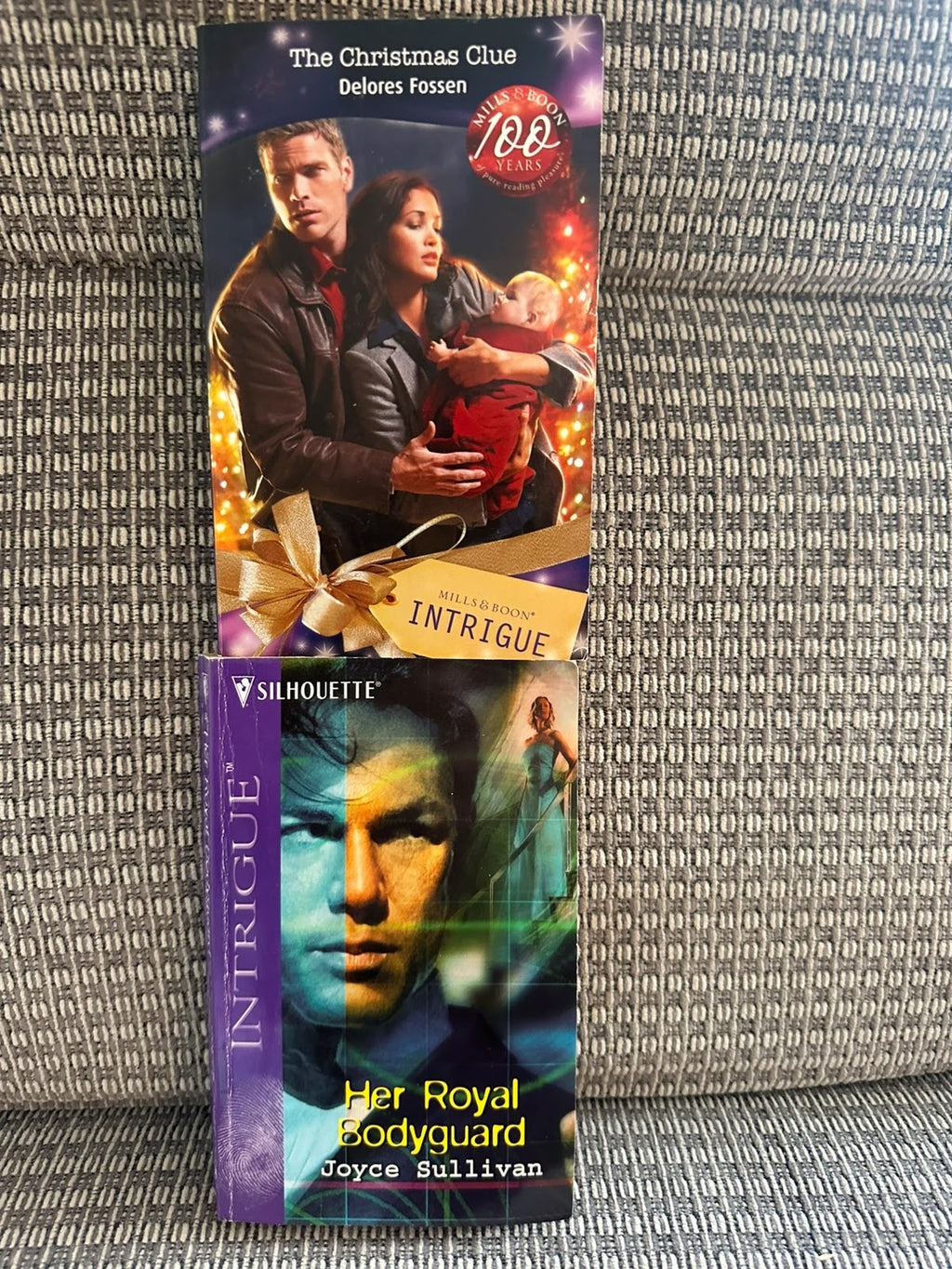 Christmas Clue & Royal Bodyguard - Mills & Boon Intrigue Romance Bundle x2
