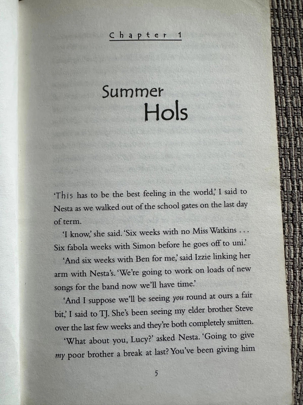 Mates, Dates and Sole Survivors - Cathy Hopkins