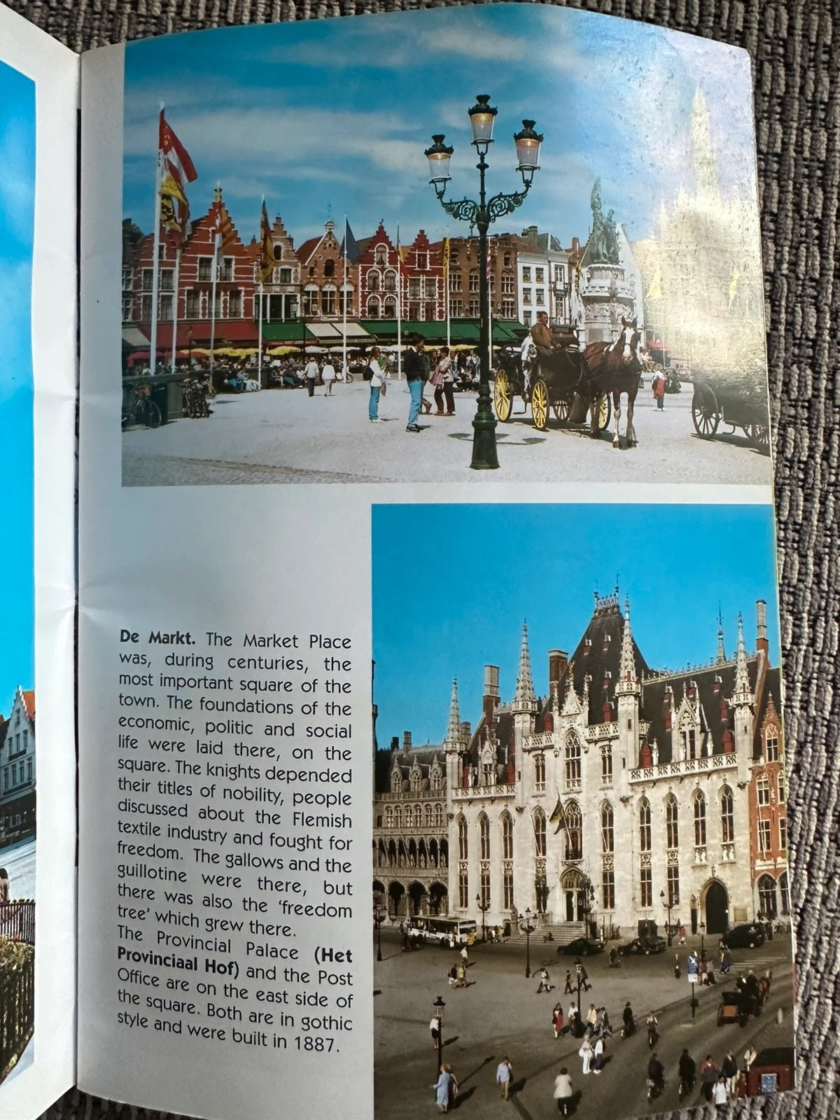 A Walk Through Bruges: Map of the City and 60 Colour Photos