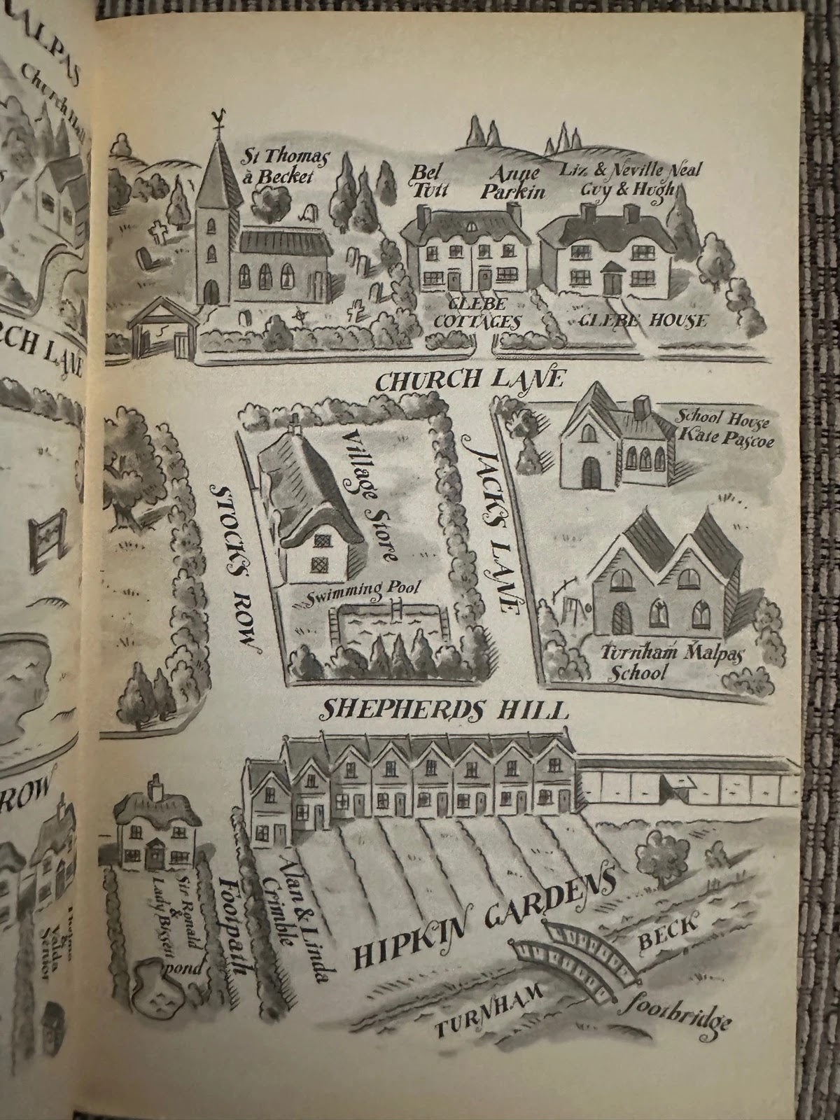 Intrigue in the Village - Rebecca Shaw