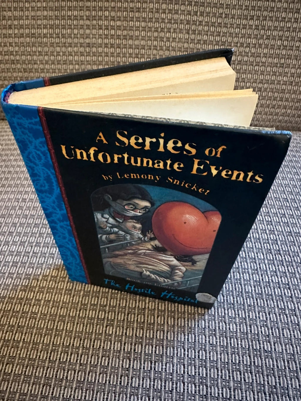 A Series of Unfortunate Events: The Hostile Hospital - Lemony Snicket