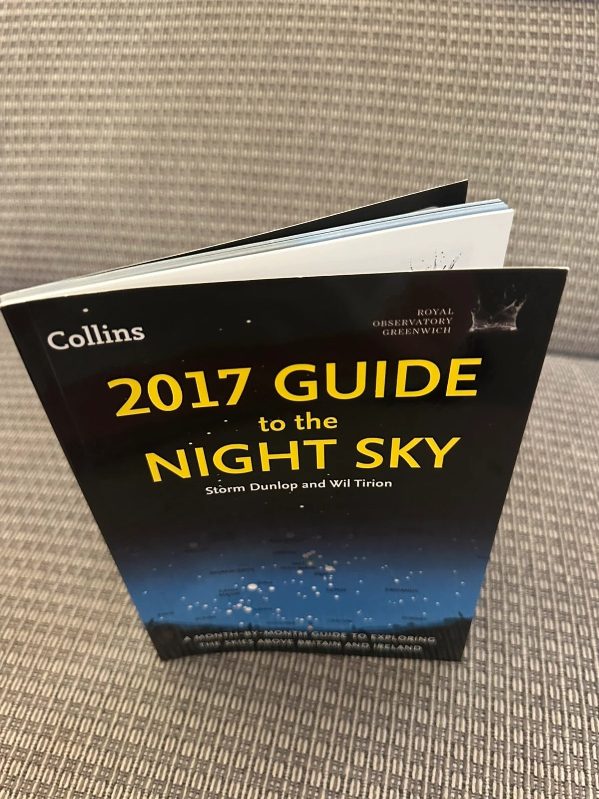 2017 Guide to the Night Sky - Storm Dunlop and Wil Tirion