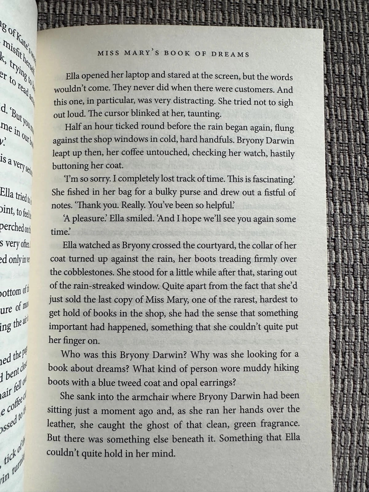 Miss Mary's Book of Dreams - Sophie Nicholls