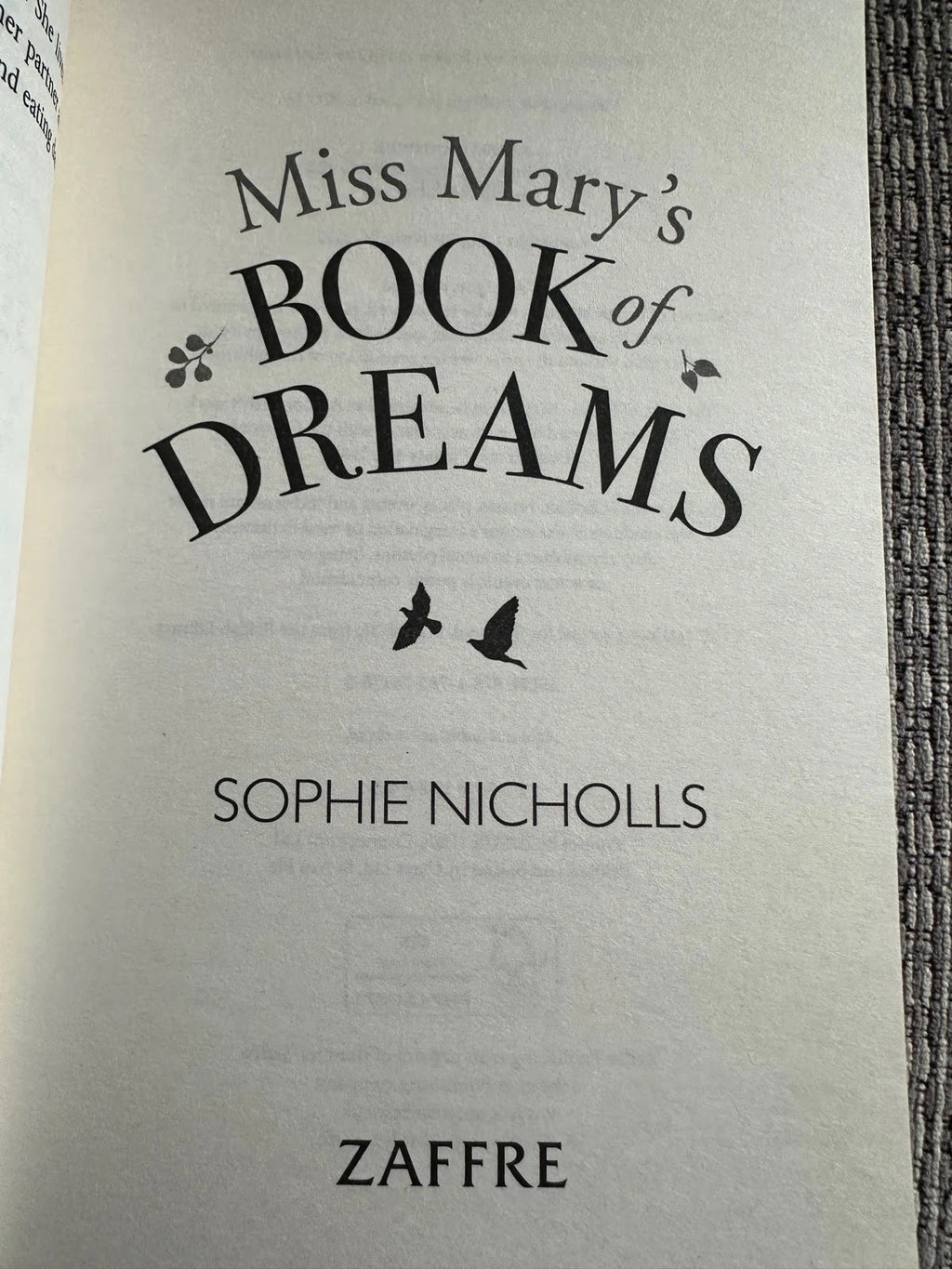 Miss Mary's Book of Dreams - Sophie Nicholls