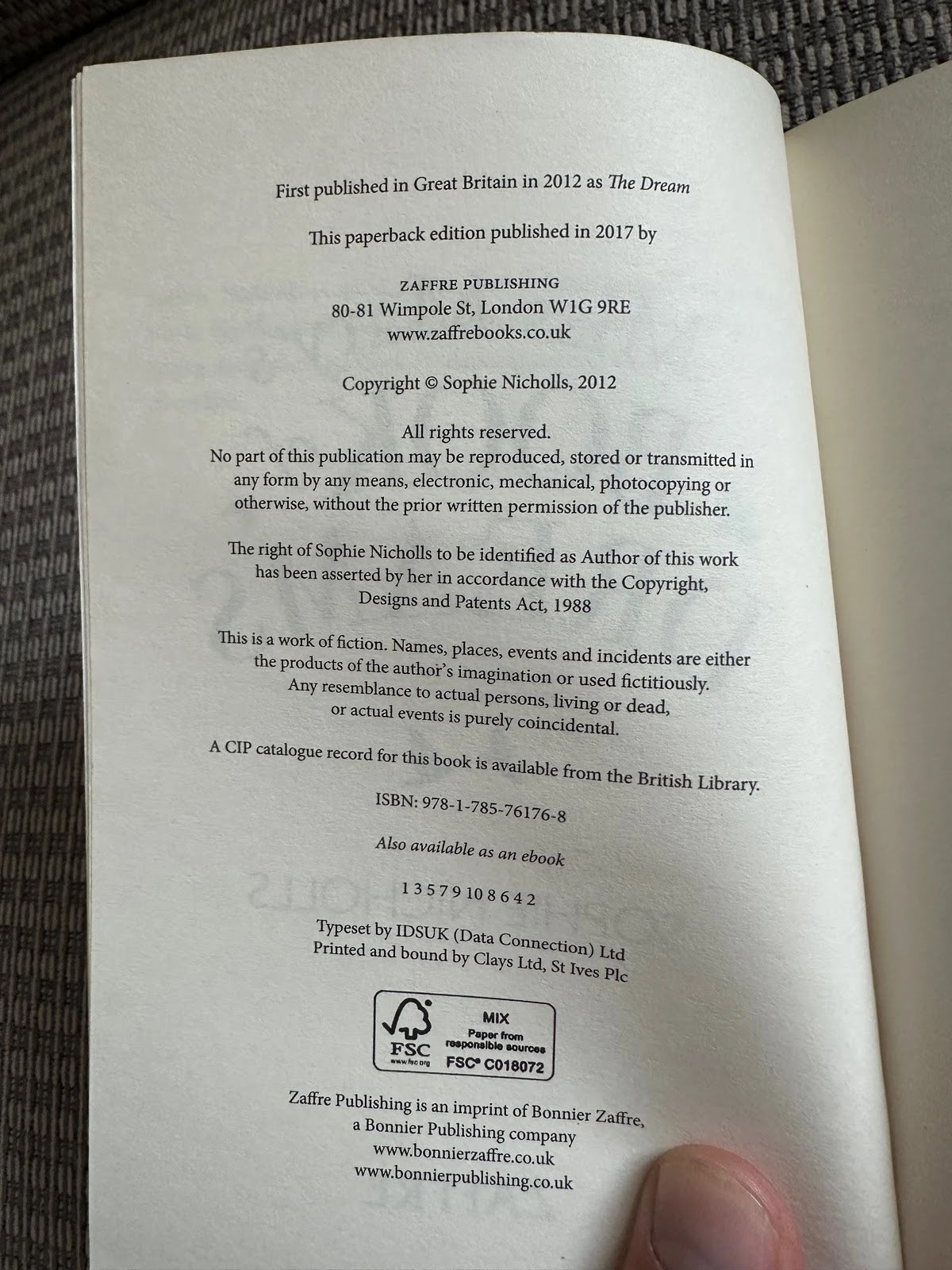 Miss Mary's Book of Dreams - Sophie Nicholls