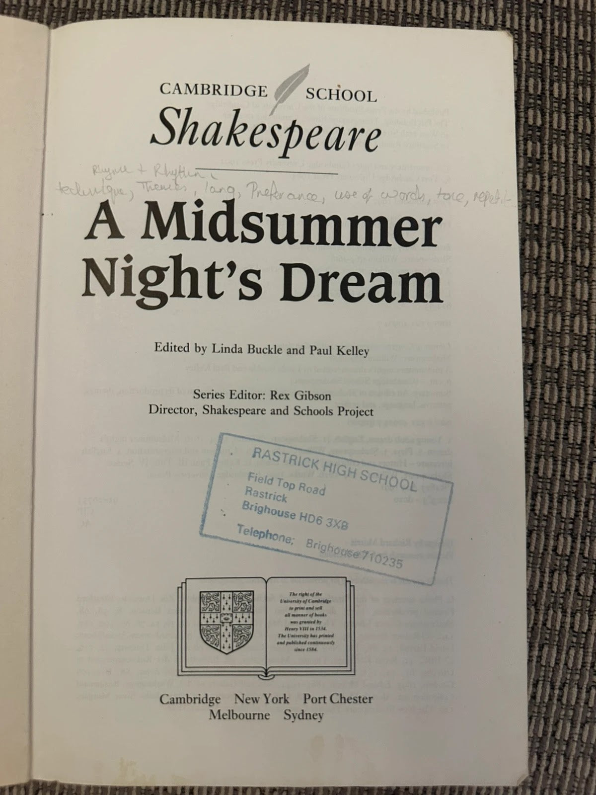 A Midsummer Night's Dream (Cambridge School Shakespeare) - William Shakespeare