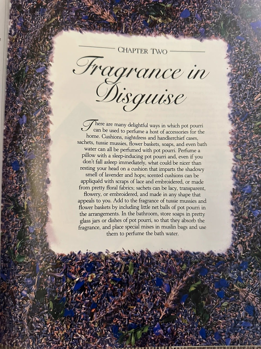 The Book of Pot Pourri: Fragrant Flower Mixes for Scenting & Decorating the Home - Penny Black